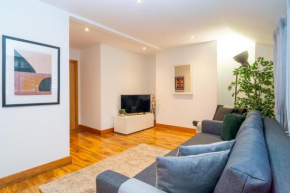 Cuthbert Suite - Heart of Covent Garden!, London
